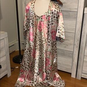 Robe and Nightie set